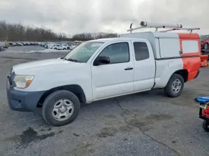 Toyota Tacoma 2.7L 4 2015
