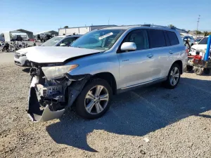 Toyota Highlander 3.5L 6 2013