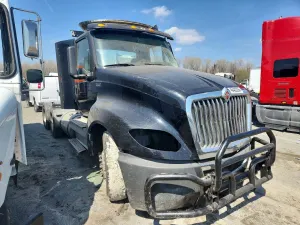International LT Series 15.0L 6 2023