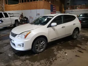 Nissan Rogue 2.5L 4 2011