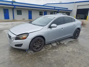 Volvo S60 2.5L 5 2013