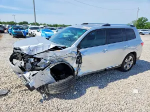 Toyota Highlander 3.5L 6 2013