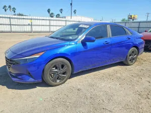 Hyundai Elantra 2.0L 4 2023
