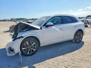 Audi Q5 2.0L 4 2021