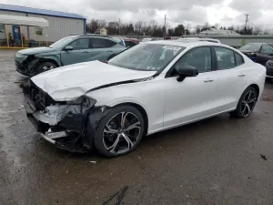 Volvo S60 2.0L 4 2023