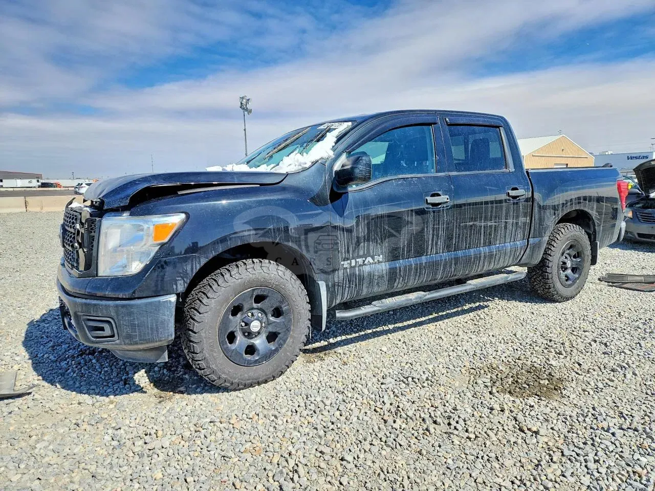 Nissan Titan 5.6L 8 2017