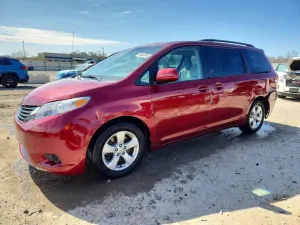 Toyota Sienna 3.5L 6 2014