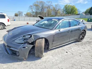 Porsche Panamera 4.0L 8 2018