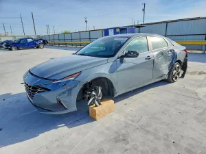 Hyundai Elantra 2.0L 4 2021