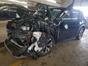 Nissan Rogue 2.5L 4 2021