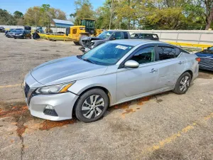 Nissan Altima 2.5L 4 2021