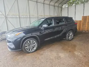 Toyota Highlander 3.5L 6 2021