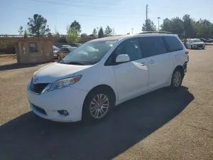 Toyota Sienna 3.5L 6 2014