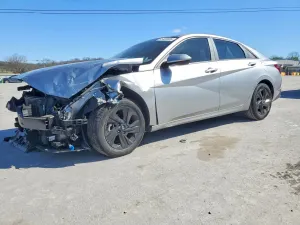 Hyundai Elantra 2.0L 4 2022