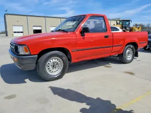 Toyota Hilux 2.4L 4 1993