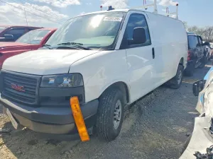 GMC Savana 6.6L 8 2025
