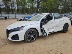 Nissan Altima 2.5L 4 2025