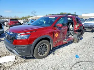 Nissan Pathfinder 3.5L 6 2025