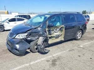 Toyota Sienna 3.5L 6 2013