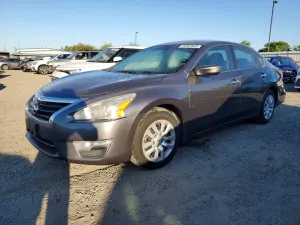 Nissan Altima 2.5L 4 2015