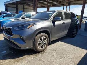 Toyota Highlander 2.4L 4 2025