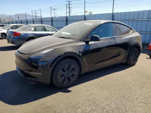 Tesla Model Y 2025