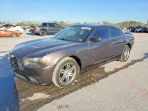 Dodge Charger 5.7L 8 2013