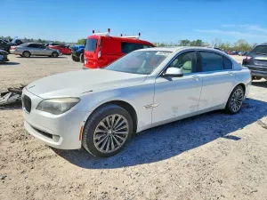 BMW 7 Series 4.4L 8 2011