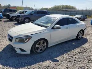 Mercedes-Benz CLA 2.0L 4 2015