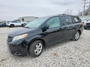 Toyota Sienna 3.5L 6 2014