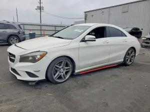 Mercedes-Benz CLA 2.0L 4 2015