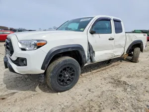 Toyota Tacoma 2.7L 4 2021