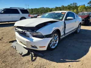 Ford Mustang 3.7L 6 2011