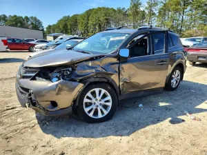 Toyota Rav4 2.5L 4 2015