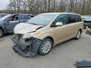 Toyota Sienna 3.5L 6 2011