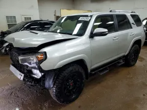Toyota 4Runner 4.0L 6 2018