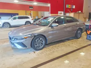 Hyundai Elantra 2.0L 4 2024