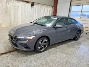 Hyundai Elantra 2.0L 4 2025