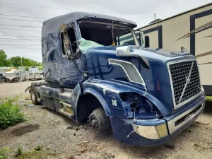 Volvo VNL 12.8L 6 2016