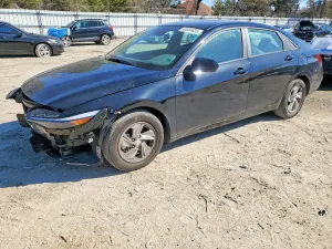 Hyundai Elantra 2.0L 4 2024