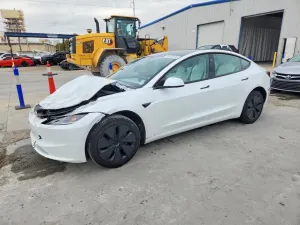 Tesla Model 3 2025
