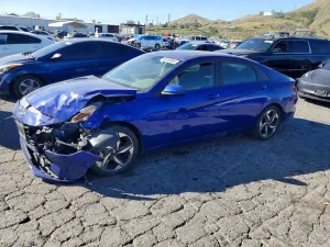 Hyundai Elantra 2.0L 4 2023
