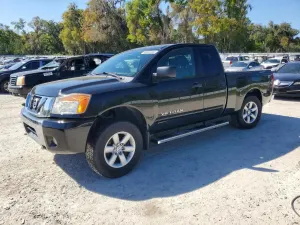 Nissan Titan 5.6L 8 2012