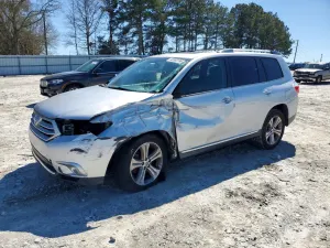 Toyota Highlander 3.5L 6 2013