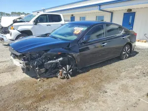 Nissan Altima 2.5L 4 2022