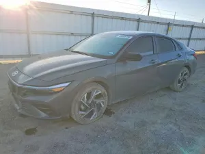 Hyundai Elantra 2.0L 4 2025