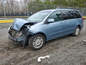 Toyota Sienna 3.5L 6 2010