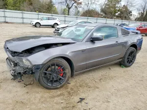 Ford Mustang 3.7L 6 2014
