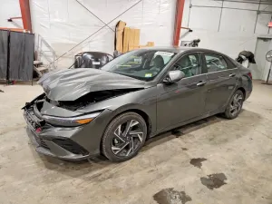 Hyundai Elantra 2.0L 4 2025