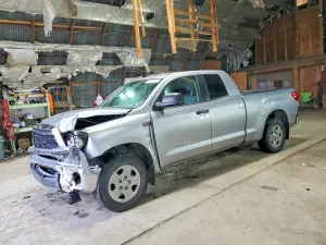 Toyota Tundra 5.7L 8 2012